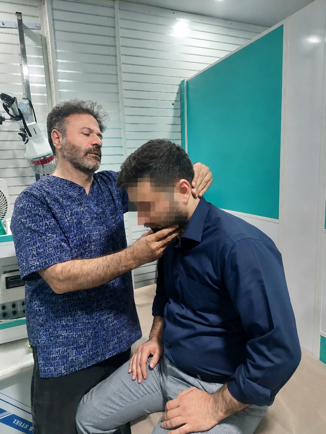 چه زمانی باید برای گردن درد به فیزیوتراپی مراجعه کنیم؟